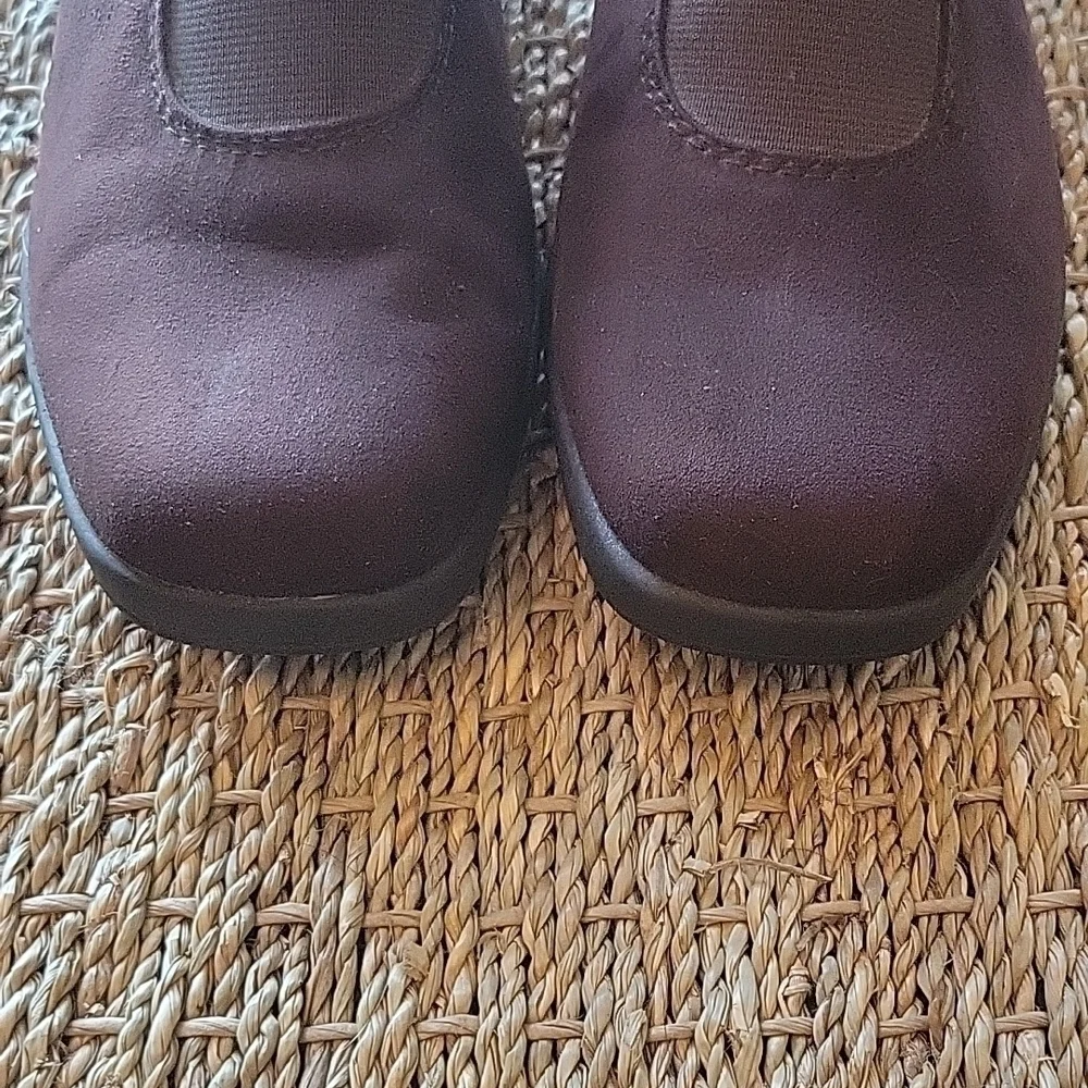 AEROSOLES this pair